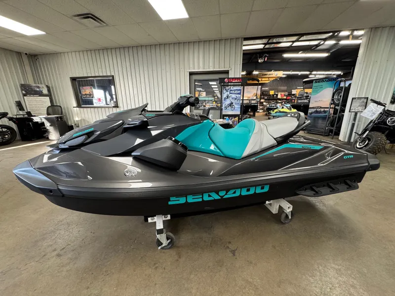 The Image of Sea-Doo GTR 230 2025 - 1