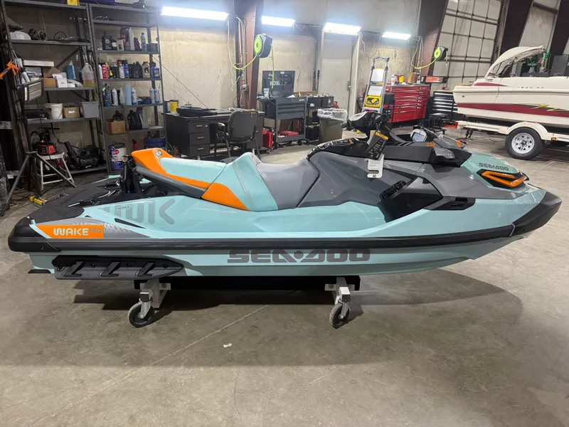 Slide: The Image of Sea-Doo Wake Pro 230 iBR iDF Tech Package 2024 - 4