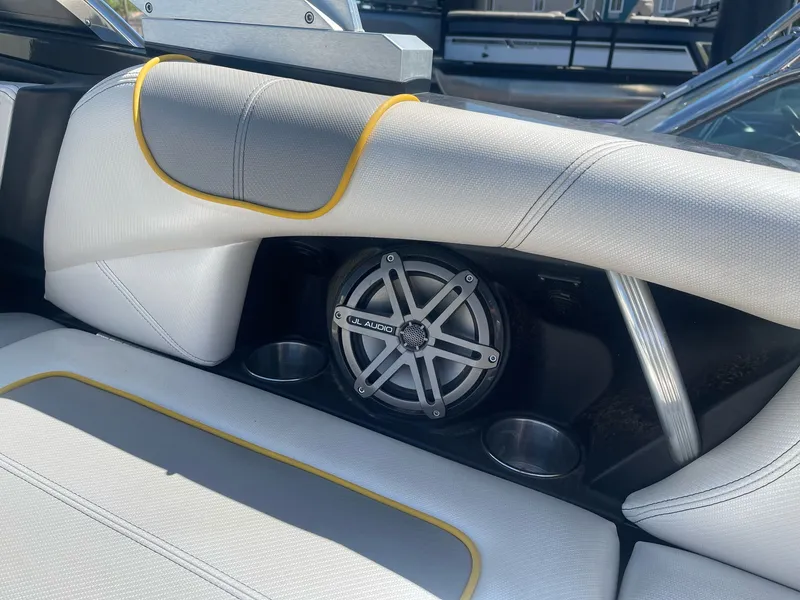 Slide: The Image of MasterCraft XStar 2013 - 10