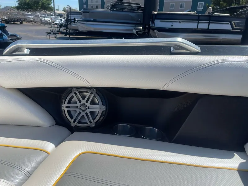 Slide: The Image of MasterCraft XStar 2013 - 16