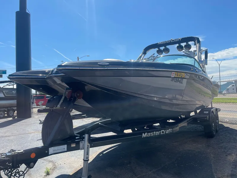 Slide: The Image of MasterCraft XStar 2013 - 6