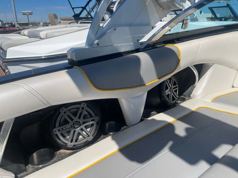 Slide: The Image of MasterCraft XStar 2013 - 9