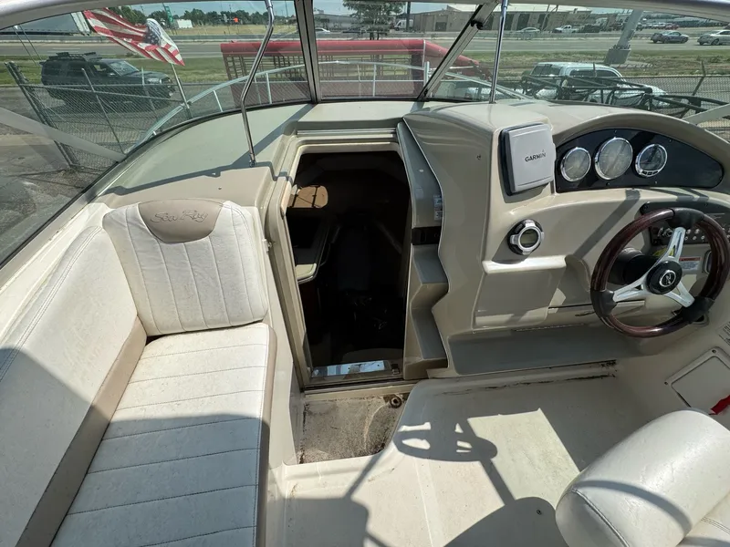 Slide: The Image of Sea Ray 240 Sundancer 2010 - 11