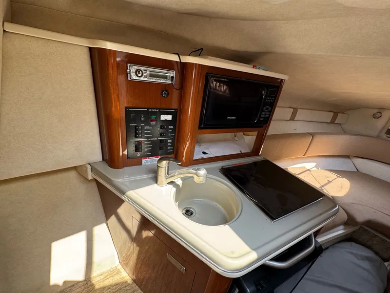 Slide: The Image of Sea Ray 240 Sundancer 2010 - 12