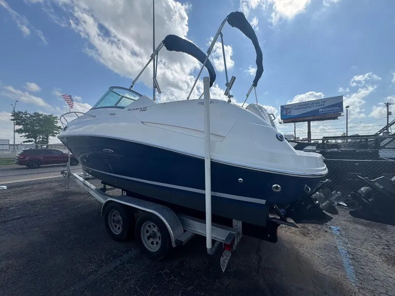 Slide: The Image of Sea Ray 240 Sundancer 2010 - 3