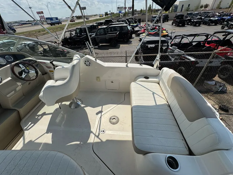 Slide: The Image of Sea Ray 240 Sundancer 2010 - 8