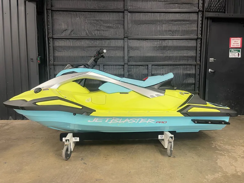 The Image of Yamaha Jetblaster PRO 2-Up 2025 - 1