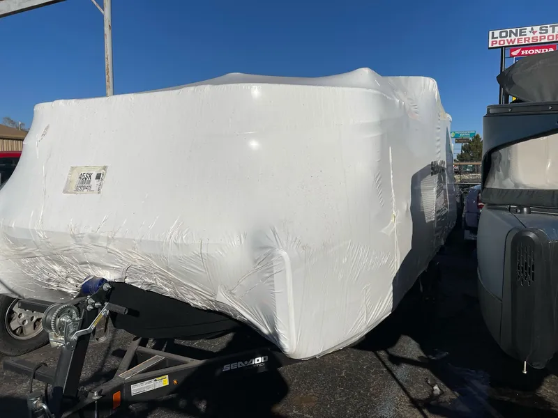 Slide: The Image of Sea-Doo Switch Cruise 21 2025 - 11