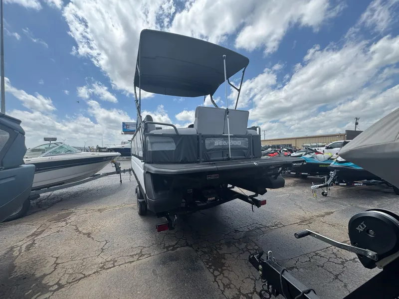 Slide: The Image of Sea-Doo Switch Cruise 21 2025 - 4