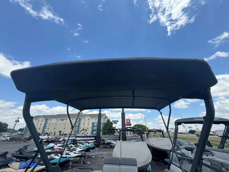 Slide: The Image of Sea-Doo Switch Cruise 21 2025 - 8