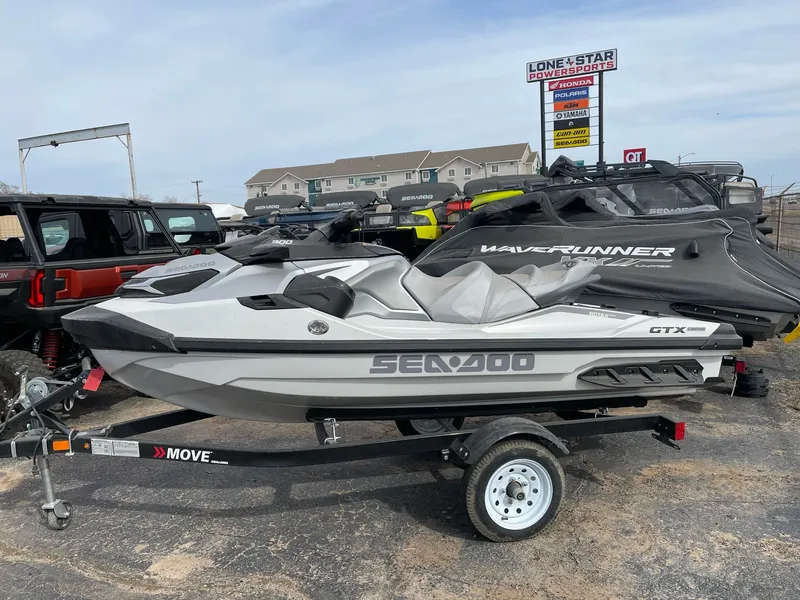 The Image of Sea-Doo GTX Limited 300 iDF Tech Package 2024 - 1