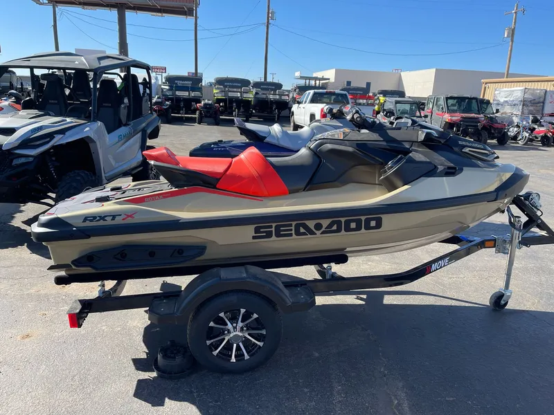 Slide: The Image of Sea-Doo RXT-X 325 Tech Package 2025 - 3