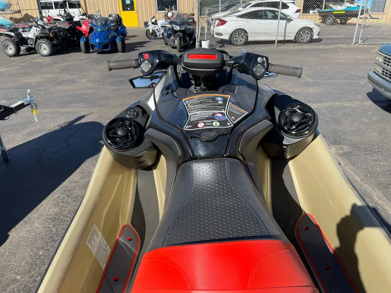 Slide: The Image of Sea-Doo RXT-X 325 Tech Package 2025 - 5