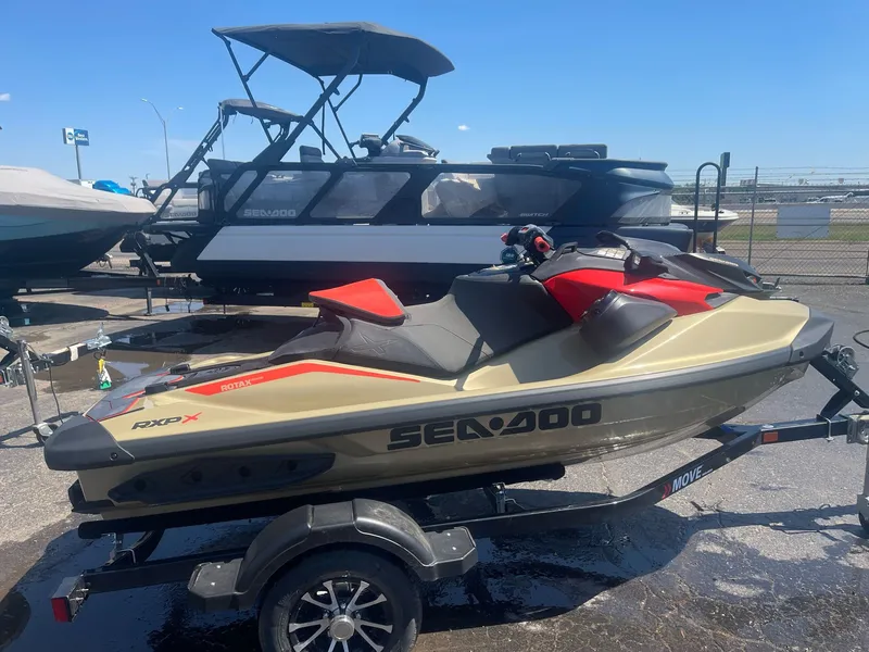 Slide: The Image of Sea-Doo RXP-X 325 Tech Package 2025 - 3
