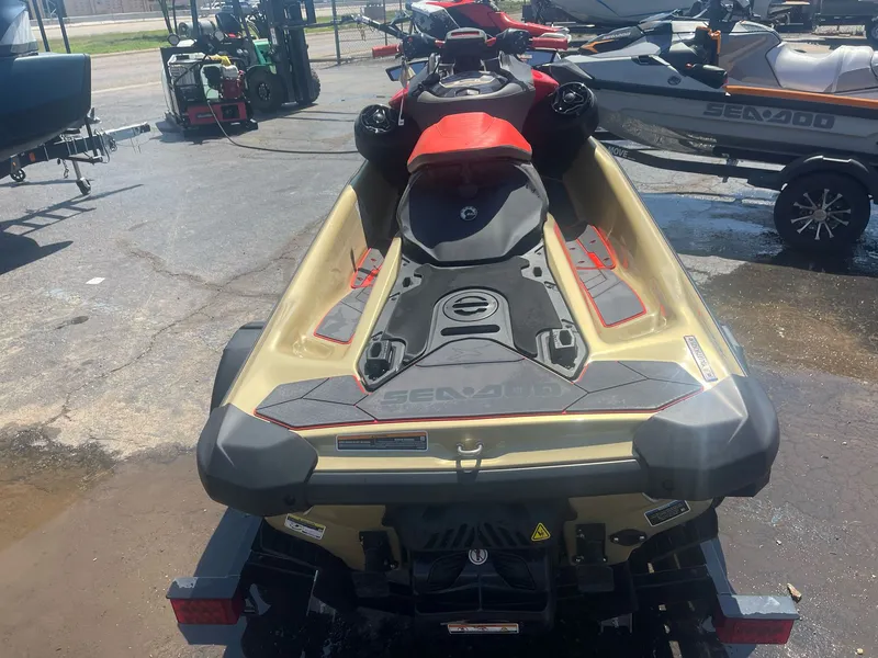 Slide: The Image of Sea-Doo RXP-X 325 Tech Package 2025 - 4