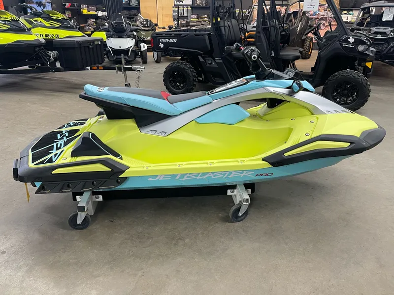 Slide: The Image of Yamaha JetBlaster PRO 3-Up 2025 - 3