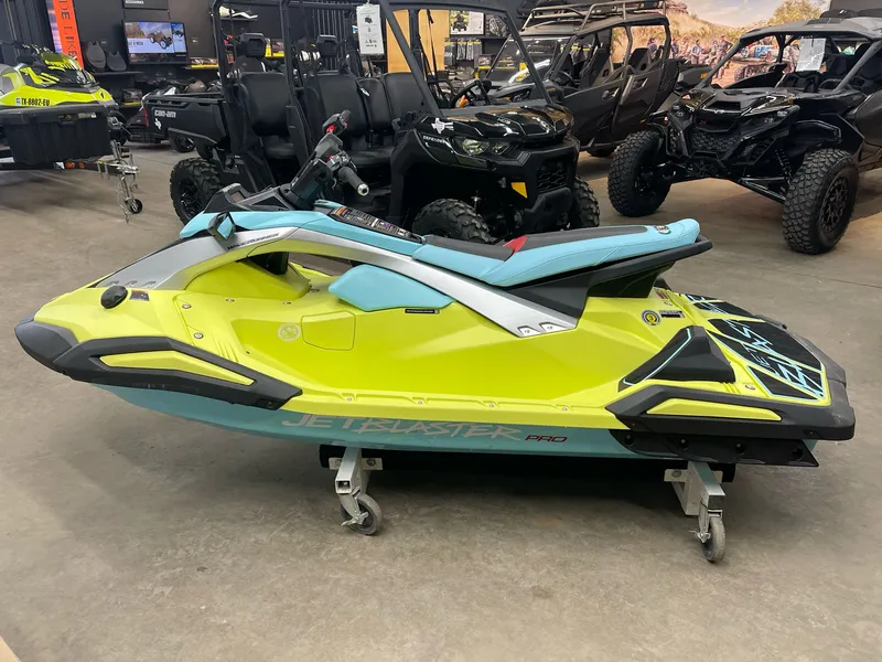 The Image of Yamaha JetBlaster PRO 3-Up 2025 - 1