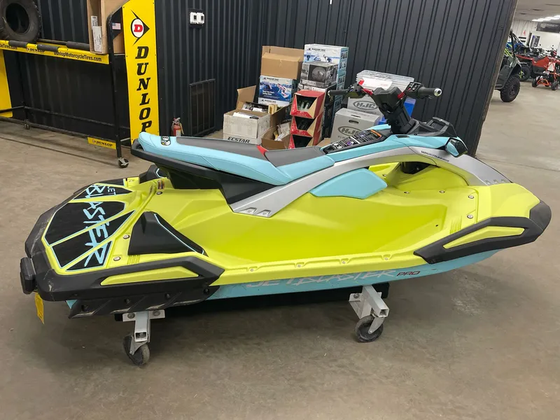 Slide: The Image of Yamaha JetBlaster PRO 3-Up 2025 - 3