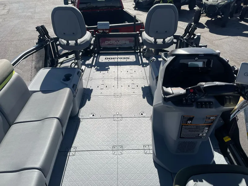 Slide: The Image of Sea-Doo SWITCH FISH 18FT 230 2026 - 7