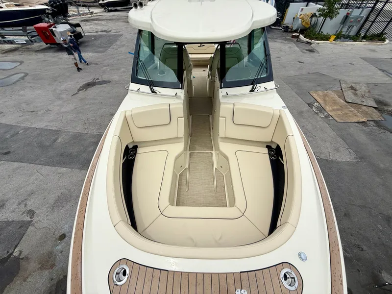 Slide: The Image of Interior view of Chris-Craft Calypso 32 boat, year 2026. - 3