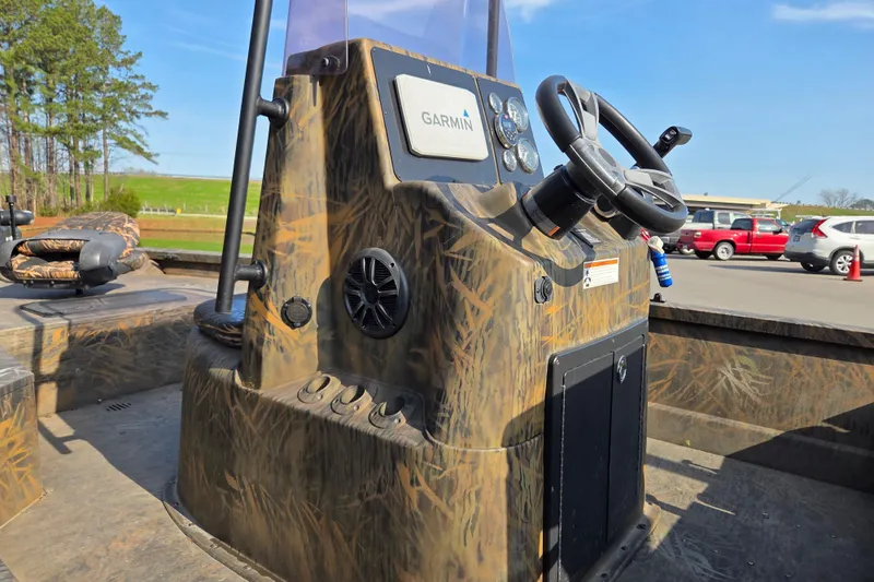 Slide: The Image of 2019 G3 Bay 20 DLX Camo boat console with Garmin navigation system. - 11