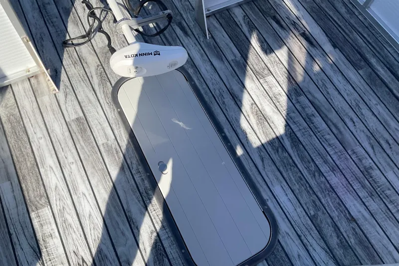 Slide: The Image of 2019 Angler Quest 826 CRAPPIE boat deck with Minn Kota trolling motor. - 9