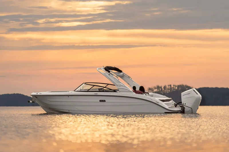 Slide: The Image of Sea Ray SDX 270 Outboard 2025 - 38