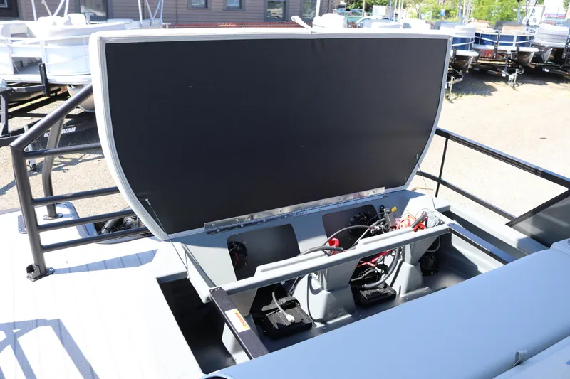 Slide: The Image of SunChaser Geneva Sport 23 SB DH 2025 with open engine compartment. - 11