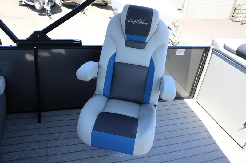 Slide: The Image of Seat in SunChaser Geneva Sport 23 SB DH 2025 boat. - 20