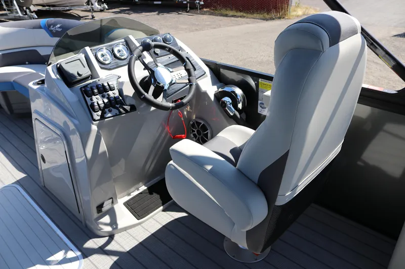 Slide: The Image of Cockpit of the 2025 SunChaser Geneva Sport 23 SB DH. - 38