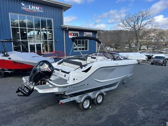 Slide: The Image of Bayliner D22 2026 - 15