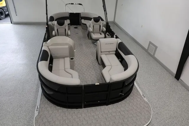 Slide: The Image of South Bay LE 224 RS 2.75 JAWS EDITION TRITOON 2026 - 20