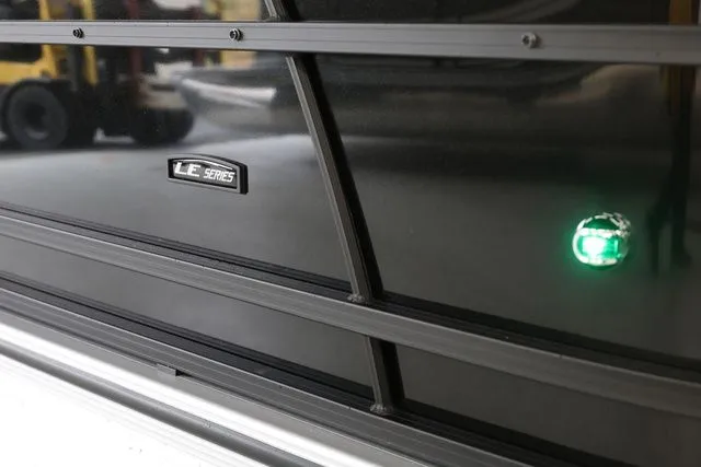 Slide: The Image of South Bay LE 224 RS 2.75 JAWS EDITION TRITOON 2026 - 25