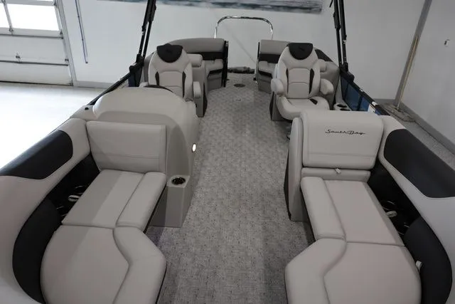 Slide: The Image of South Bay LE 224 RS 2.75 JAWS EDITION TRITOON 2026 - 23