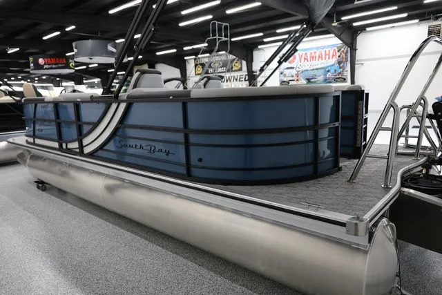 Slide: The Image of South Bay LE 224 RS 2.75 JAWS EDITION TRITOON 2026 - 8