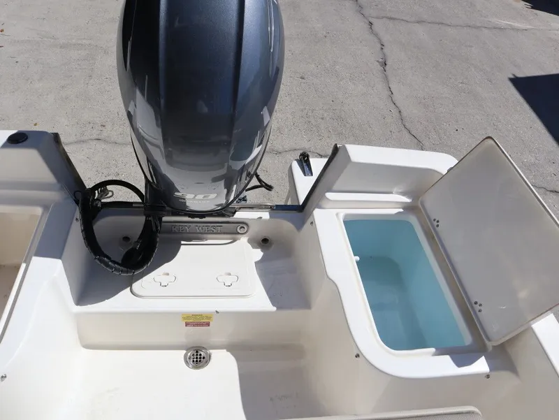 Slide: The Image of Key West 1720 Center Console 2023 - 16