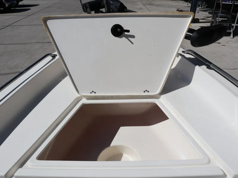 Slide: The Image of Key West 1720 Center Console 2023 - 18