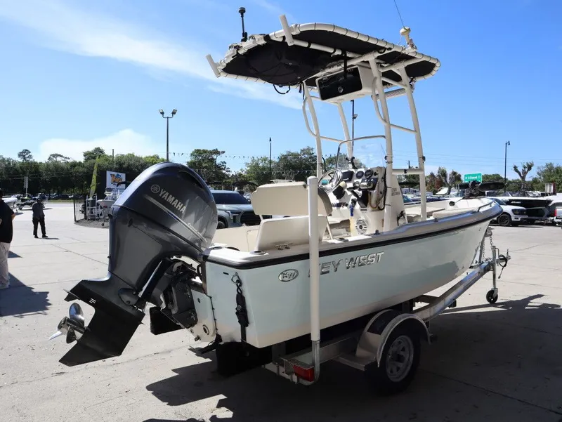 Slide: The Image of Key West 1720 Center Console 2023 - 6