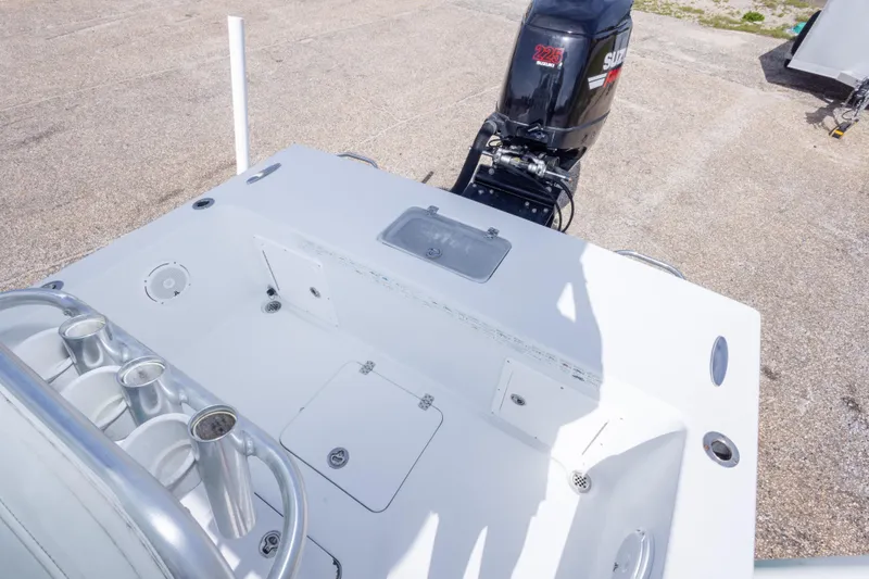 Slide: The Image of 2007 Andros Cuda 23 boat deck with Suzuki 225 outboard motor. - 19