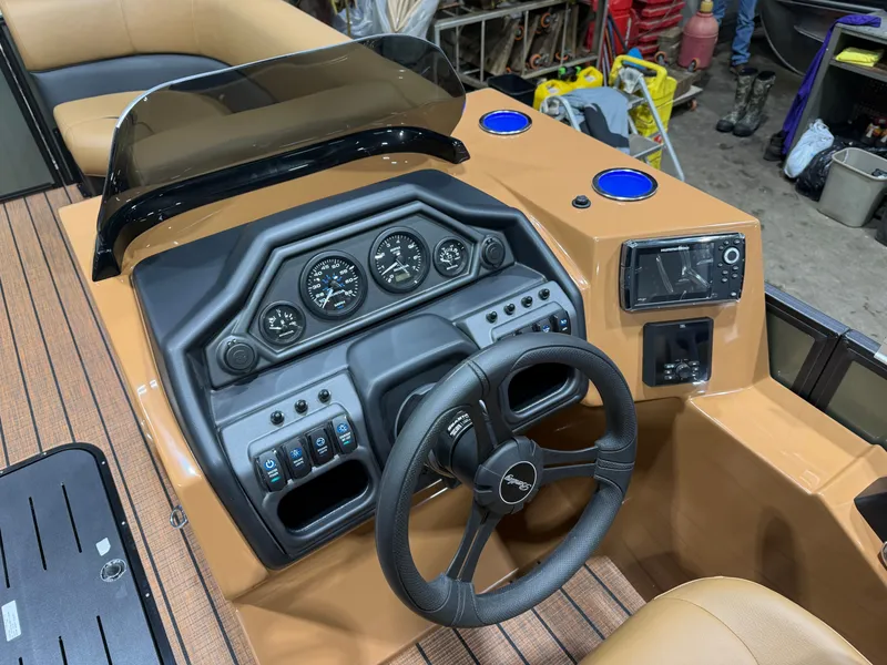 Slide: The Image of Bentley Pontoons Legacy 223 Navigator DL Quad Lounge Tritoon & Honda 4-Stroke EFI 2026 - 13