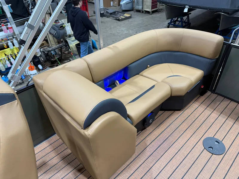 Slide: The Image of Bentley Pontoons Legacy 223 Navigator DL Quad Lounge Tritoon & Honda 4-Stroke EFI 2026 - 18