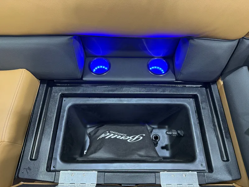 Slide: The Image of Bentley Pontoons Legacy 223 Navigator DL Quad Lounge Tritoon & Honda 4-Stroke EFI 2026 - 21