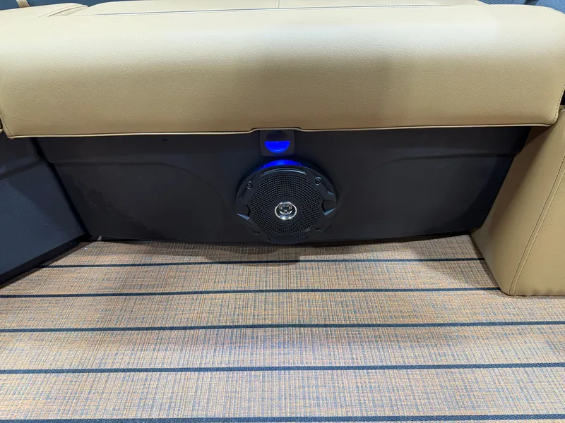 Slide: The Image of Bentley Pontoons Legacy 223 Navigator DL Quad Lounge Tritoon & Honda 4-Stroke EFI 2026 - 22