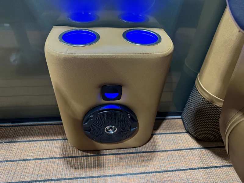 Slide: The Image of Bentley Pontoons Legacy 223 Navigator DL Quad Lounge Tritoon & Honda 4-Stroke EFI 2026 - 27