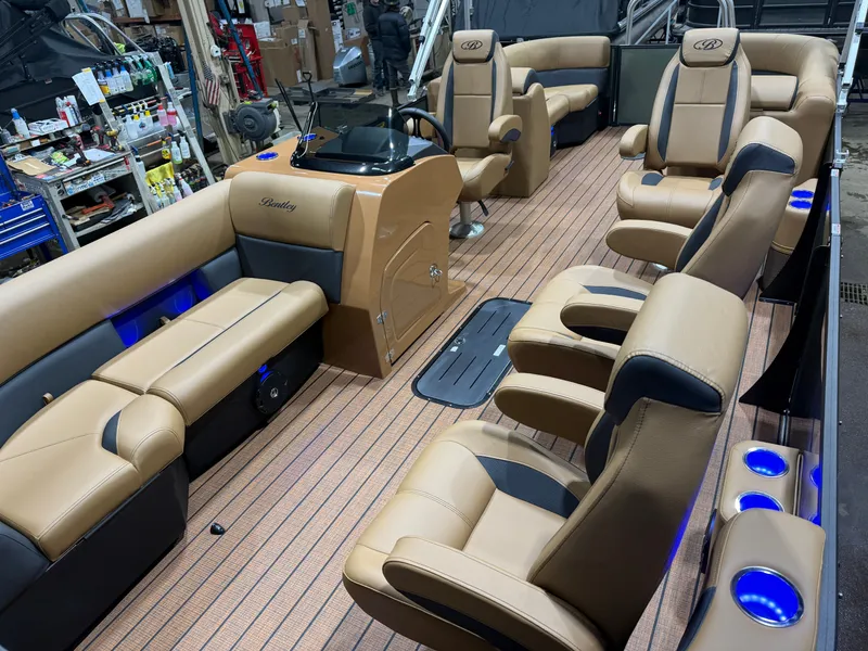 Slide: The Image of Bentley Pontoons Legacy 223 Navigator DL Quad Lounge Tritoon & Honda 4-Stroke EFI 2026 - 28