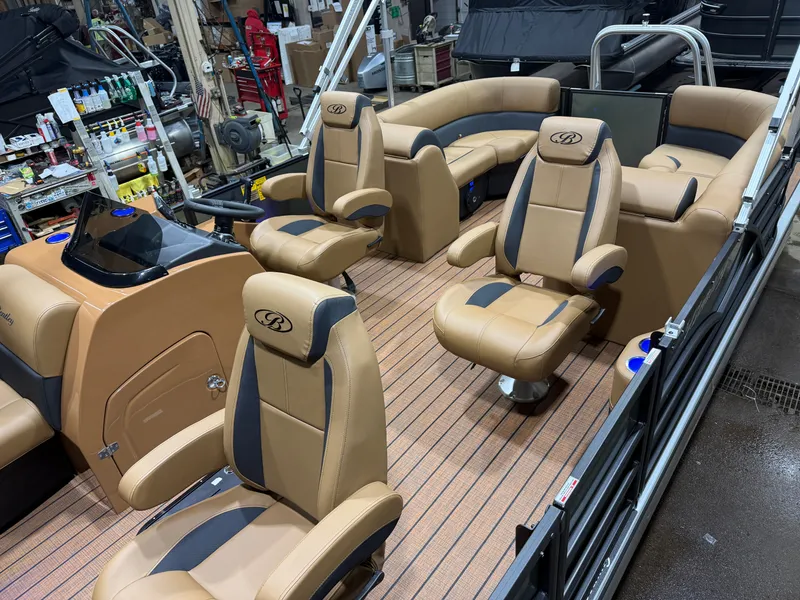 Slide: The Image of Bentley Pontoons Legacy 223 Navigator DL Quad Lounge Tritoon & Honda 4-Stroke EFI 2026 - 3