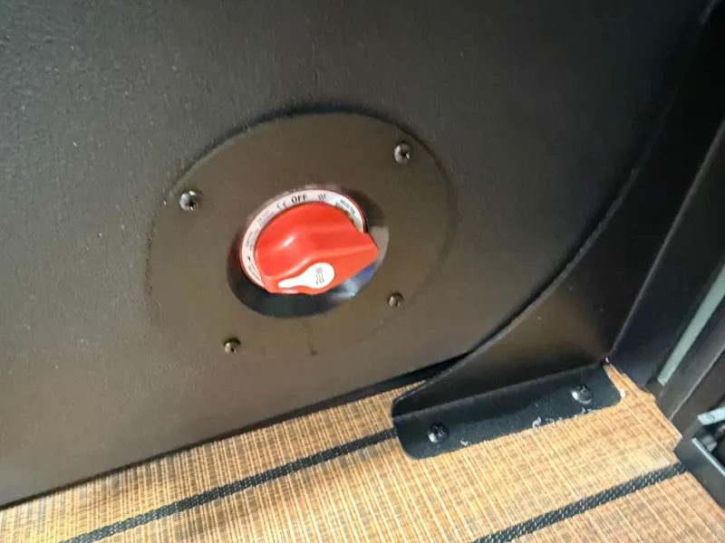 Slide: The Image of Bentley Pontoons Legacy 223 Navigator DL Quad Lounge Tritoon & Honda 4-Stroke EFI 2026 - 33