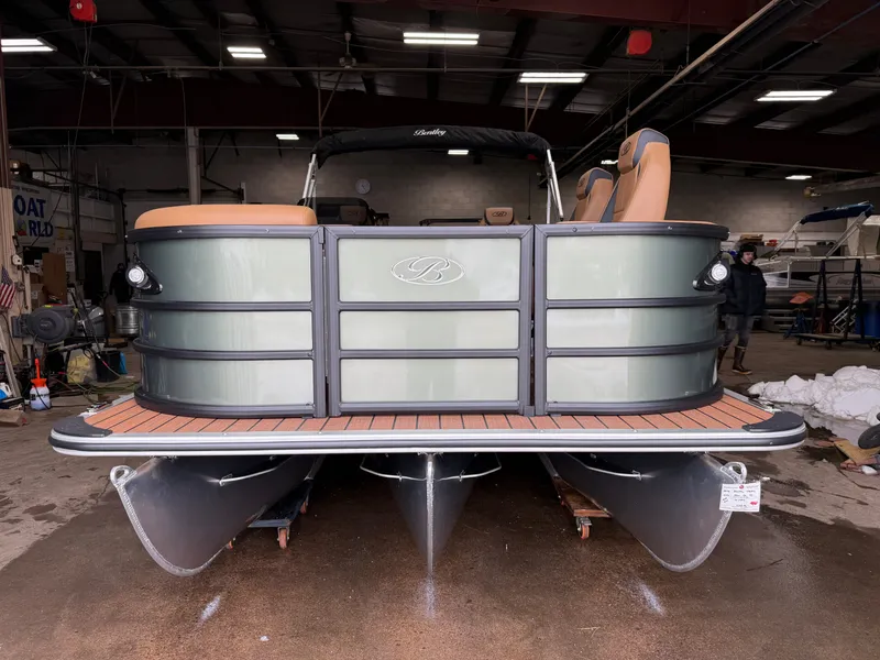 Slide: The Image of Bentley Pontoons Legacy 223 Navigator DL Quad Lounge Tritoon & Honda 4-Stroke EFI 2026 - 36