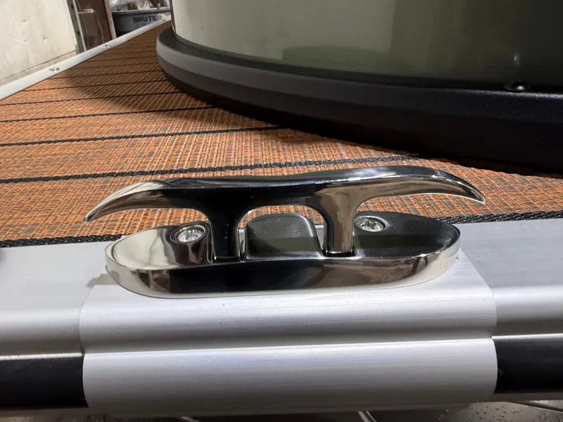 Slide: The Image of Bentley Pontoons Legacy 223 Navigator DL Quad Lounge Tritoon & Honda 4-Stroke EFI 2026 - 38