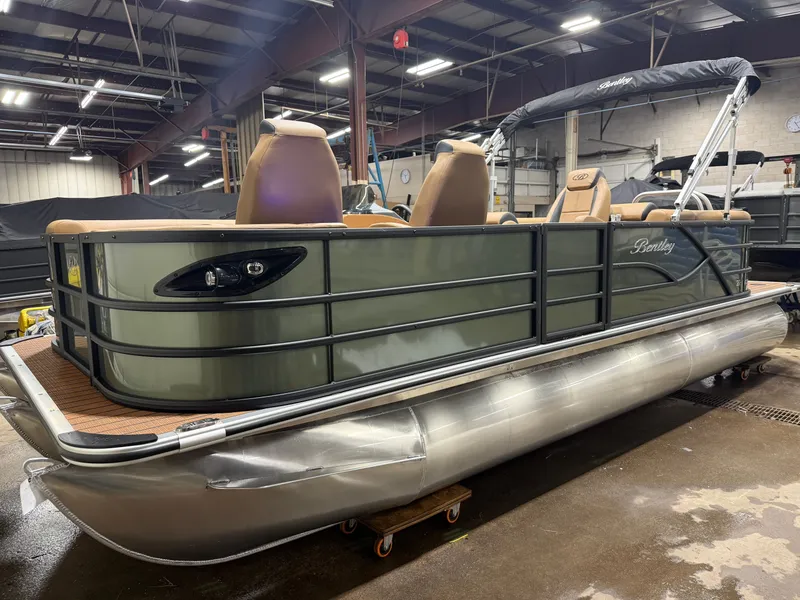 Slide: The Image of Bentley Pontoons Legacy 223 Navigator DL Quad Lounge Tritoon & Honda 4-Stroke EFI 2026 - 39